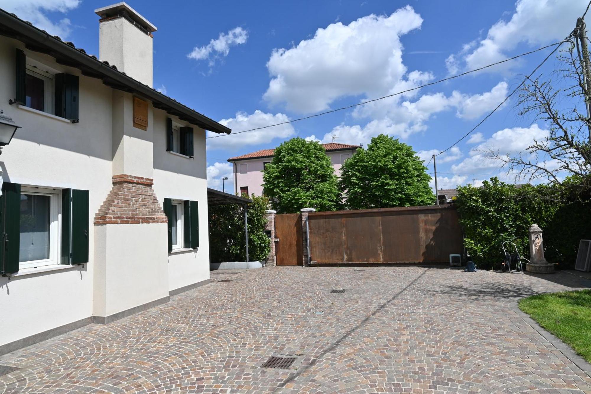 Ca Centosa Artistic House Villa Storica Ristrutturata Con Patio E Giardino Cittadella Eksteriør bilde