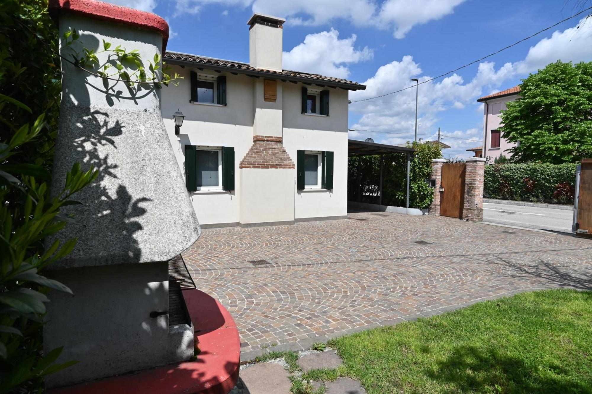 Ca Centosa Artistic House Villa Storica Ristrutturata Con Patio E Giardino Cittadella Eksteriør bilde