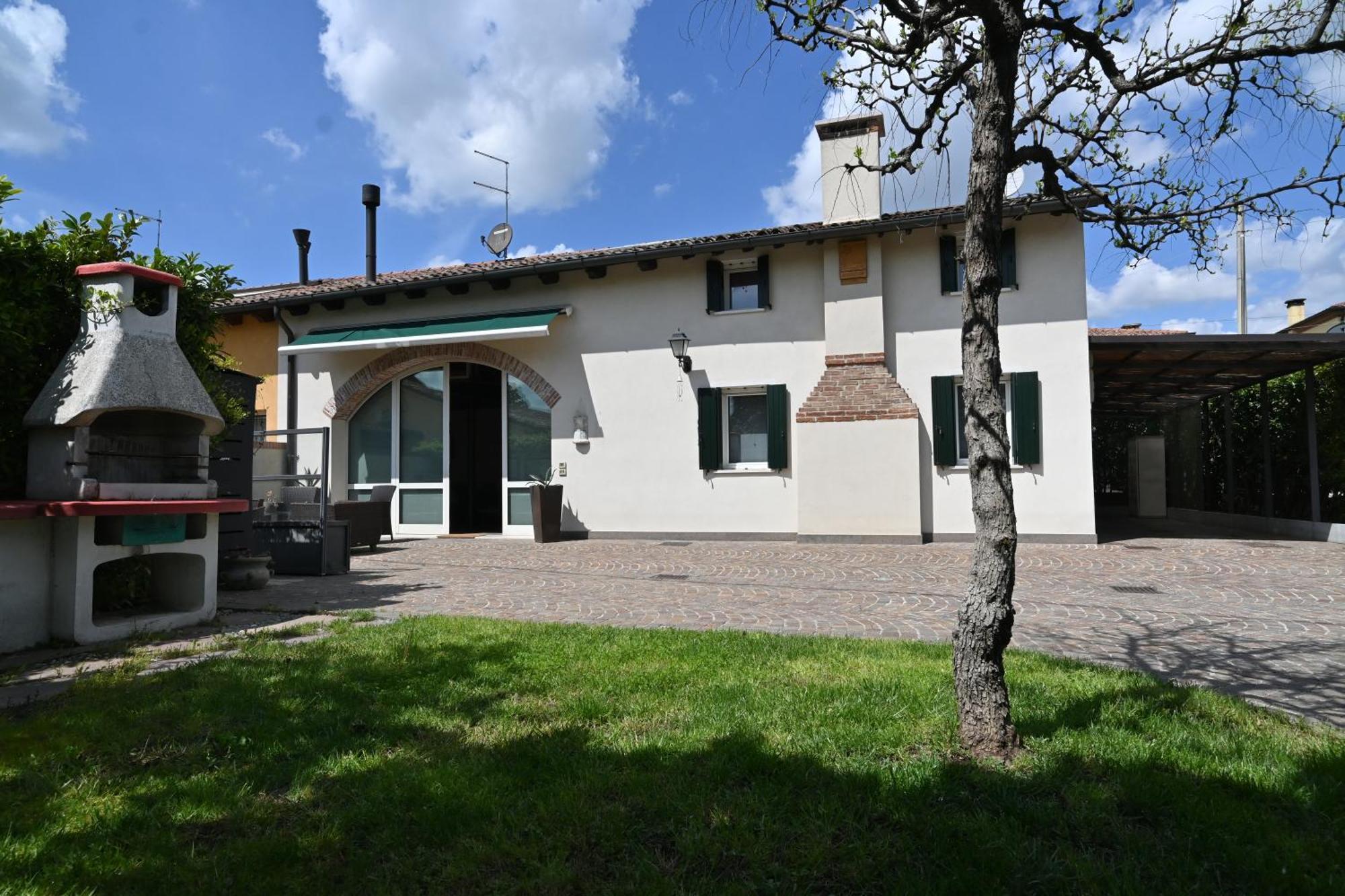 Ca Centosa Artistic House Villa Storica Ristrutturata Con Patio E Giardino Cittadella Eksteriør bilde